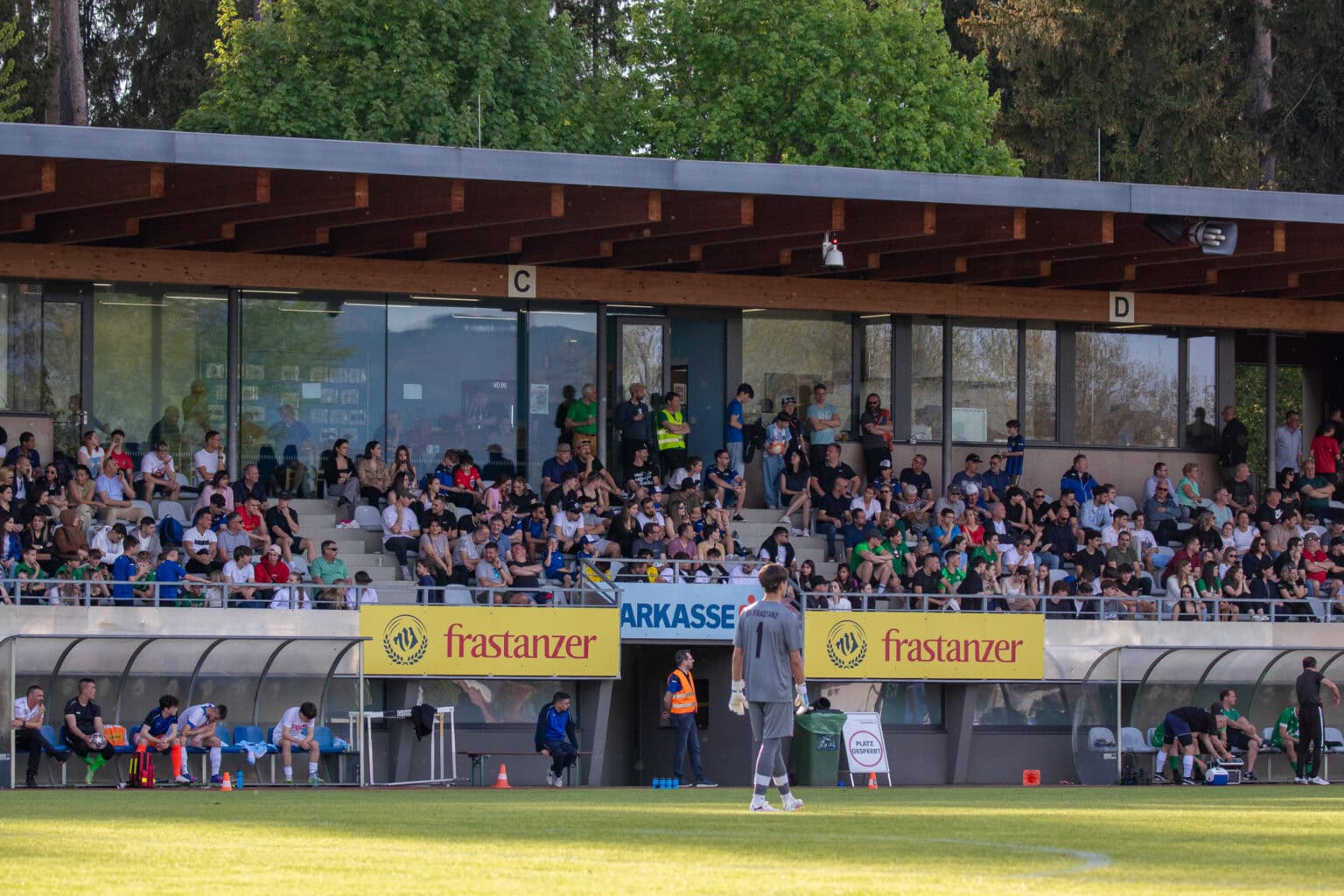 Volle Tribüne gegen Frastanz