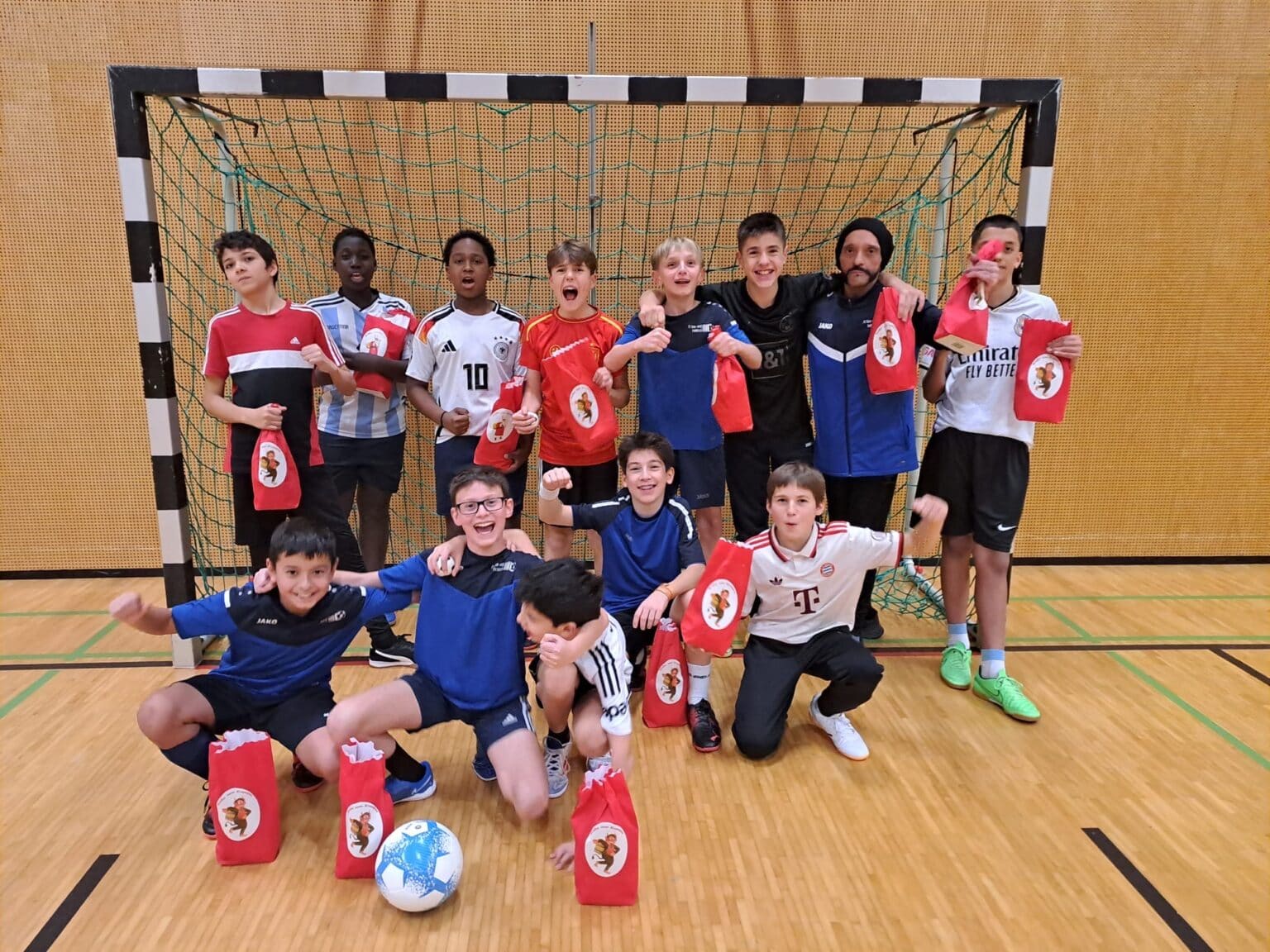 U13