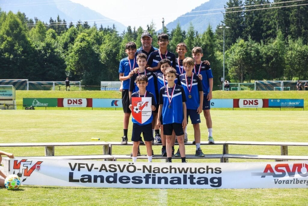 U13 C
