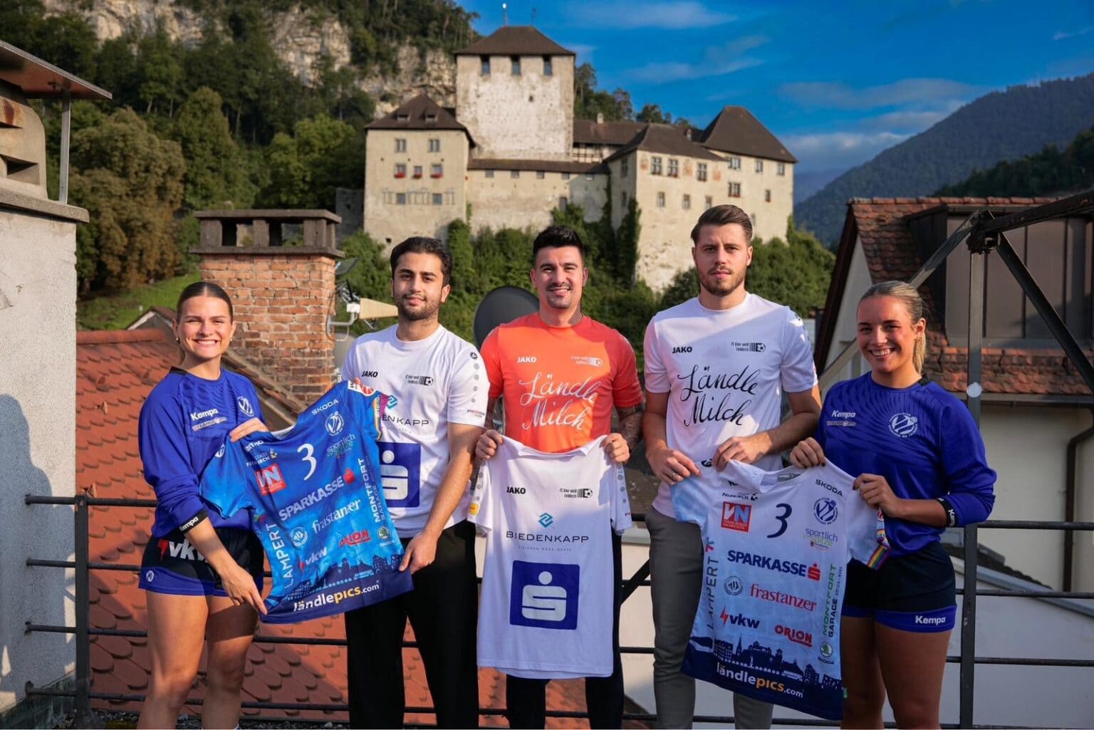 Der HC und FC Blau-Weiß Feldkirch arbeiten weiter tief und fest zusammen. Foto: BWF